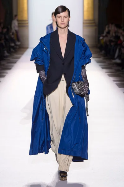 Look 42